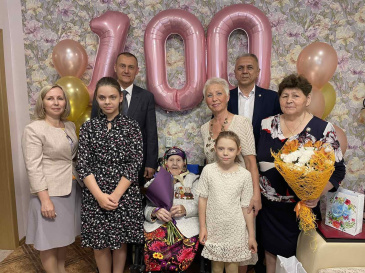 100-летний юбилей отпраздновала труженица тыла Советского района.